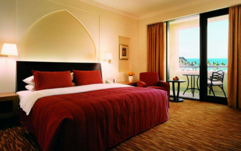 如何延长客房智能控制系统中智能门锁的寿命？