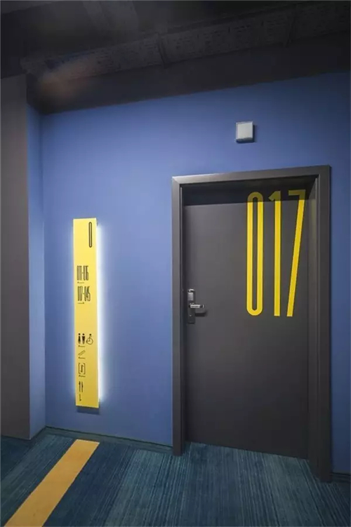 这样的酒店门牌好设计，你会一眼就记住吗？