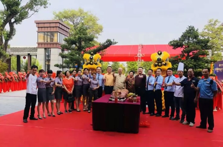 祝贺英德栖湖酒店盛大开业！ 